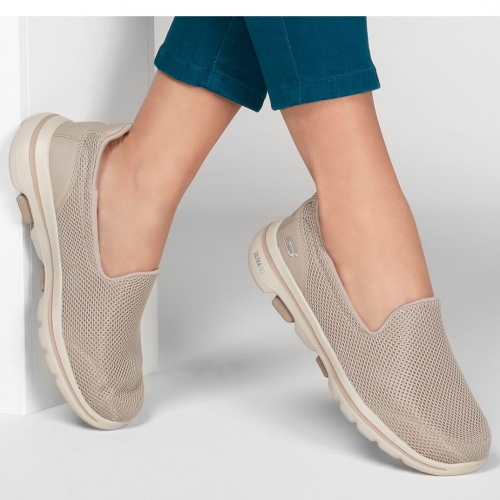 Oso polar morir Todo el tiempo Zapatillas de mujer SKECHERS cerradas sin cordones en color beige. |  Complementos Garza