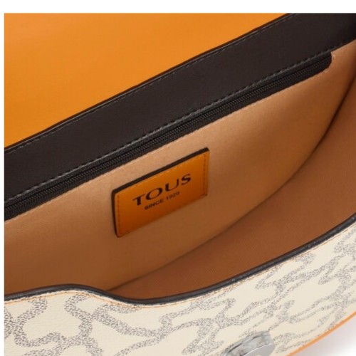 Bolso TOUS solapa Amaya beigs con detalles cuero.