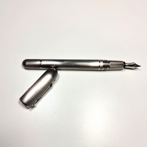 Pluma Dunhill Sidecar Brushed capuchon rosca