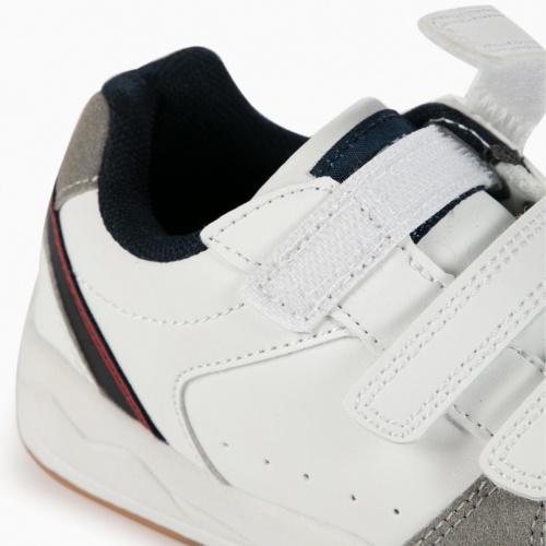 zapatillas blancas con velcros 5
